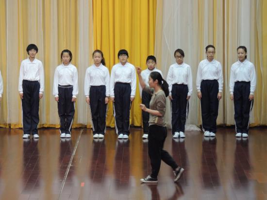 张乐乐带来“房子、盒子、匣子”舞蹈课程实践教学