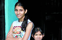 印度“迷你妹”：20岁姑娘 5岁童颜(图)