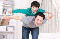 单亲家庭的孩子更怕生吗？